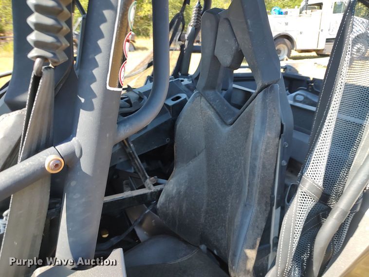 image for item LK9101 2014 Can-Am Commander Max  utility vehicle