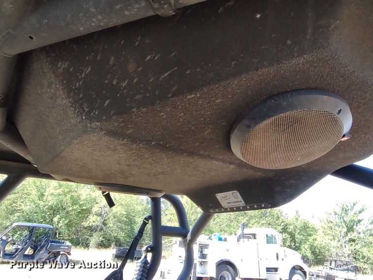 image for item LK9101 2014 Can-Am Commander Max  utility vehicle