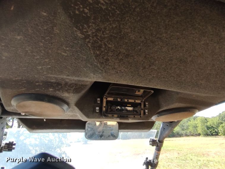 image for item LK9101 2014 Can-Am Commander Max  utility vehicle