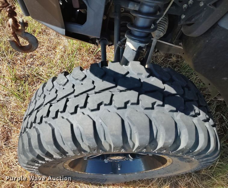 image for item LK9101 2014 Can-Am Commander Max  utility vehicle