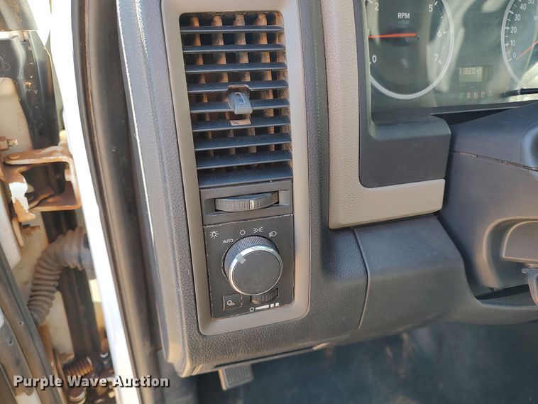 image for item LK9346 2012 Dodge Ram 1500  Crew Cab pickup truck