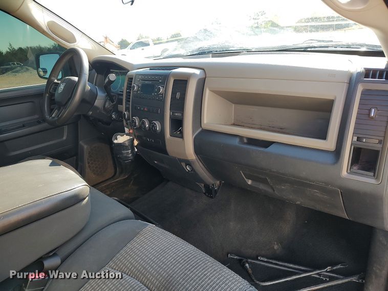 image for item LK9346 2012 Dodge Ram 1500  Crew Cab pickup truck