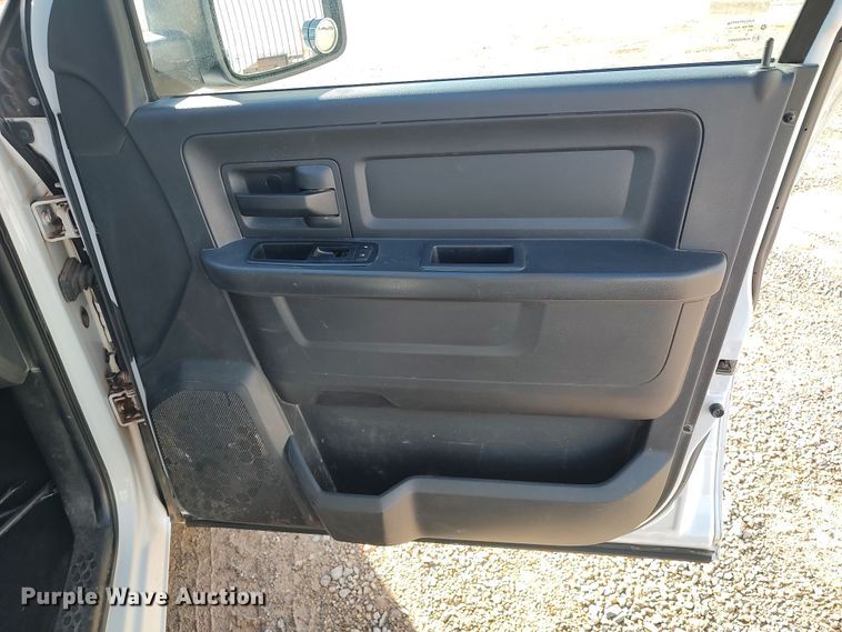 image for item LK9346 2012 Dodge Ram 1500  Crew Cab pickup truck