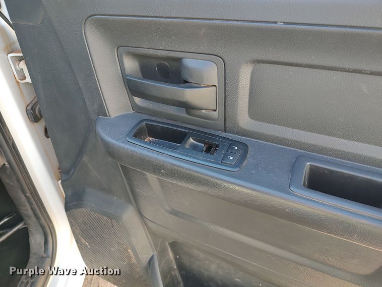 image for item LK9346 2012 Dodge Ram 1500  Crew Cab pickup truck