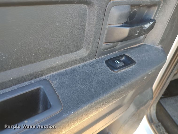 image for item LK9346 2012 Dodge Ram 1500  Crew Cab pickup truck