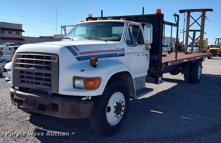 image for item LK9383 1995 Ford F800  flatbed truck with crash attenuator
