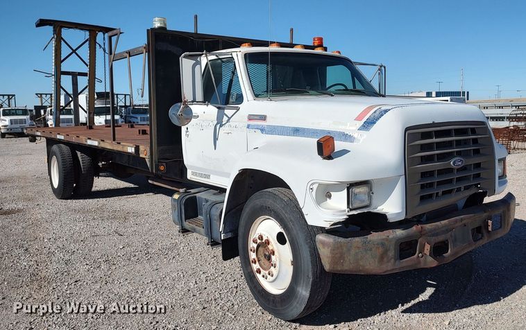 image for item LK9383 1995 Ford F800  flatbed truck with crash attenuator