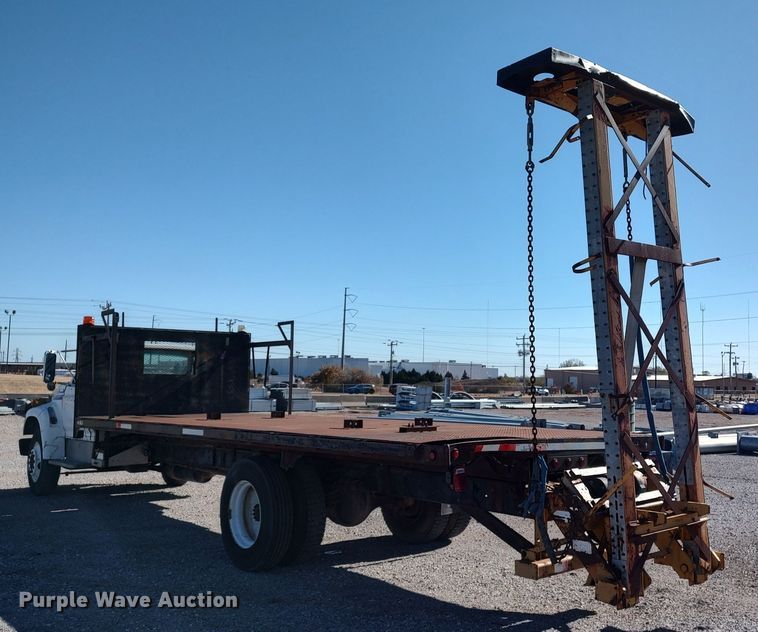 image for item LK9383 1995 Ford F800  flatbed truck with crash attenuator