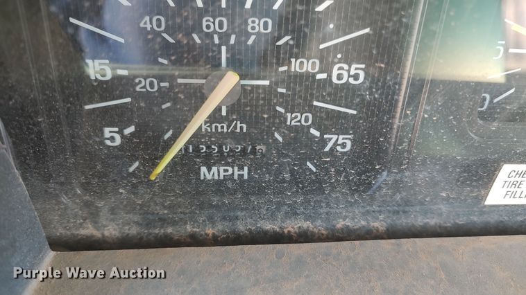 image for item LK9383 1995 Ford F800  flatbed truck with crash attenuator