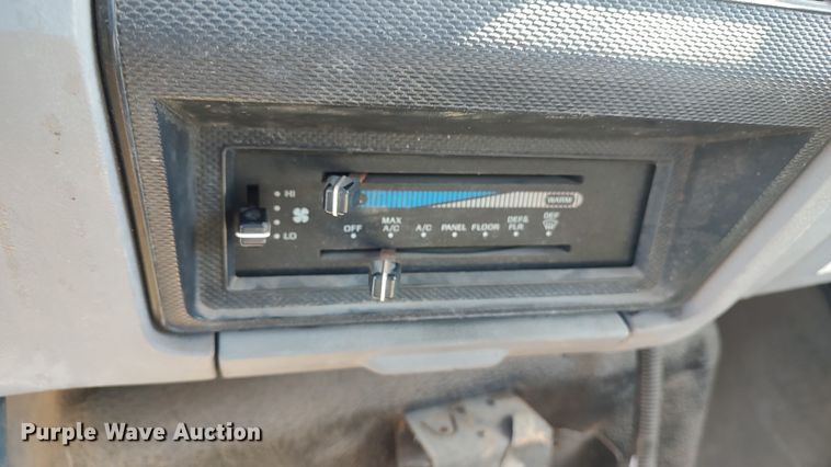 image for item LK9383 1995 Ford F800  flatbed truck with crash attenuator