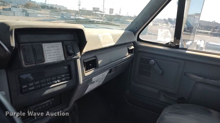 image for item LK9383 1995 Ford F800  flatbed truck with crash attenuator