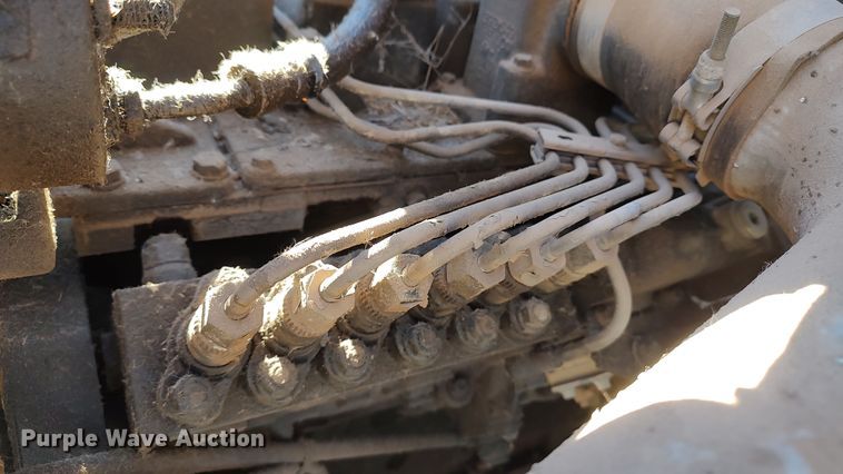 image for item LK9383 1995 Ford F800  flatbed truck with crash attenuator