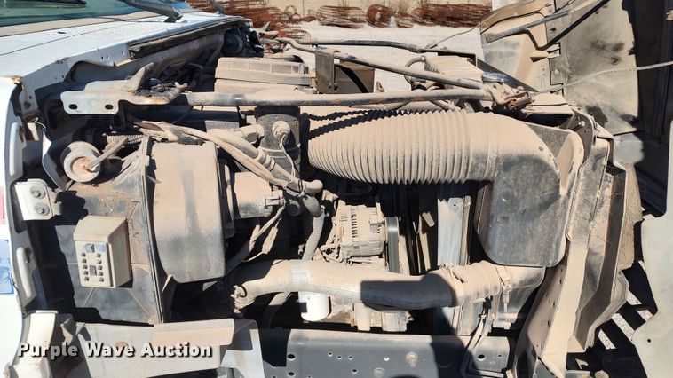 image for item LK9383 1995 Ford F800  flatbed truck with crash attenuator