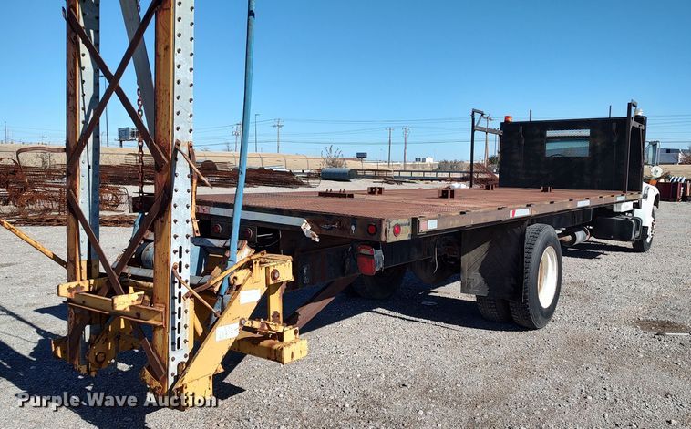 image for item LK9383 1995 Ford F800  flatbed truck with crash attenuator