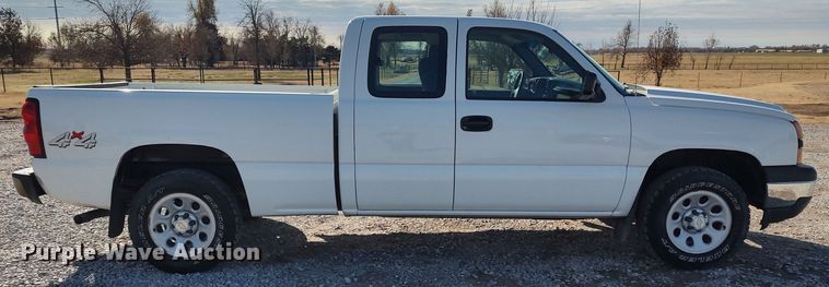 image for item LK9392 2006 Chevrolet Silverado 1500  Ext. Cab pickup truck