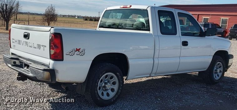 image for item LK9392 2006 Chevrolet Silverado 1500  Ext. Cab pickup truck