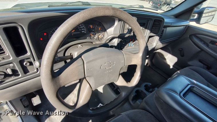 image for item LK9392 2006 Chevrolet Silverado 1500  Ext. Cab pickup truck