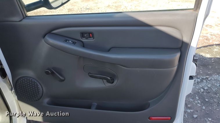 image for item LK9392 2006 Chevrolet Silverado 1500  Ext. Cab pickup truck