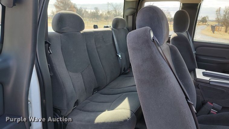 image for item LK9392 2006 Chevrolet Silverado 1500  Ext. Cab pickup truck