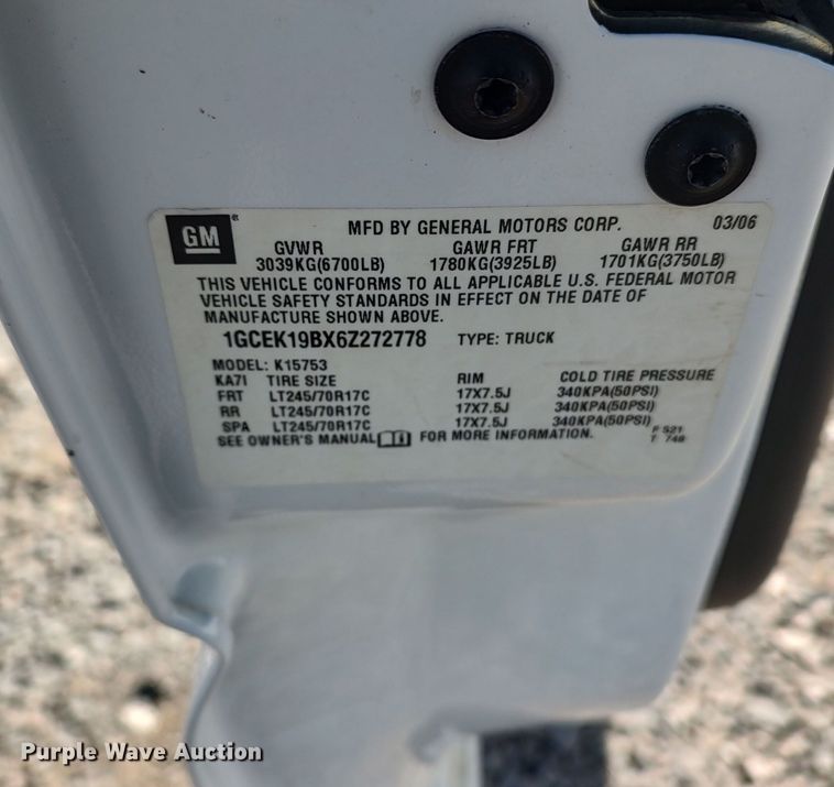 image for item LK9392 2006 Chevrolet Silverado 1500  Ext. Cab pickup truck