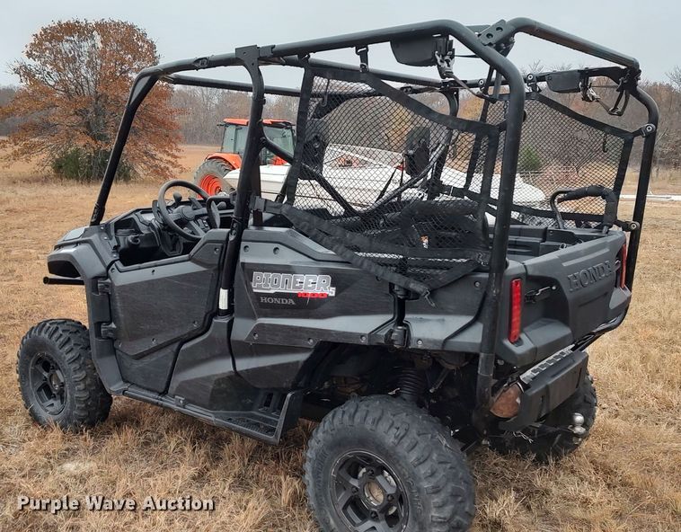 image for item LK9405 2019 Honda Pioneer 1000  utility vehicle