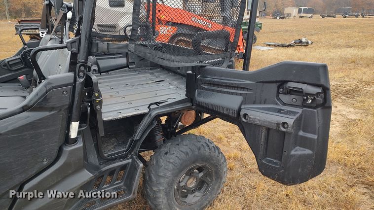 image for item LK9405 2019 Honda Pioneer 1000  utility vehicle
