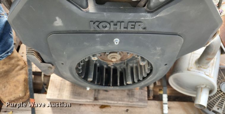 image for item LK9421 Kohler ECH740  engine