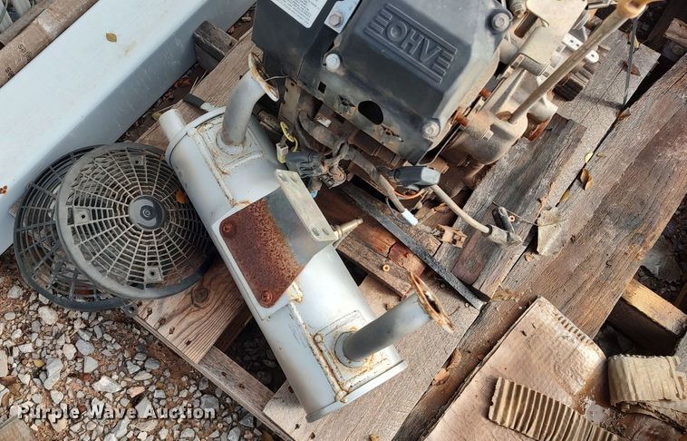 image for item LK9421 Kohler ECH740  engine