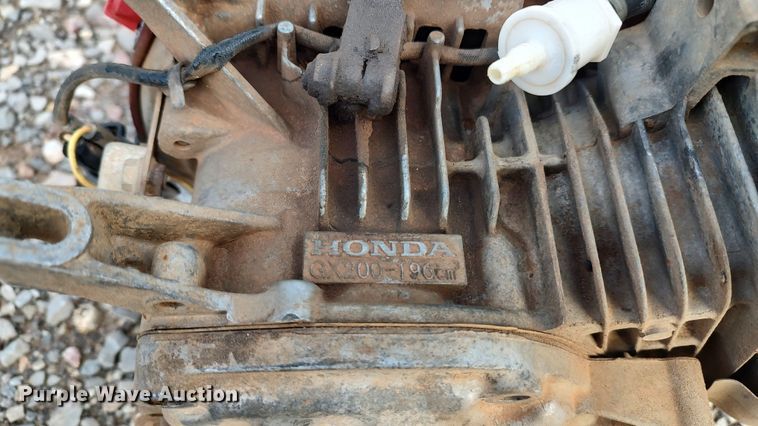 image for item LK9423 Honda GX200  engine