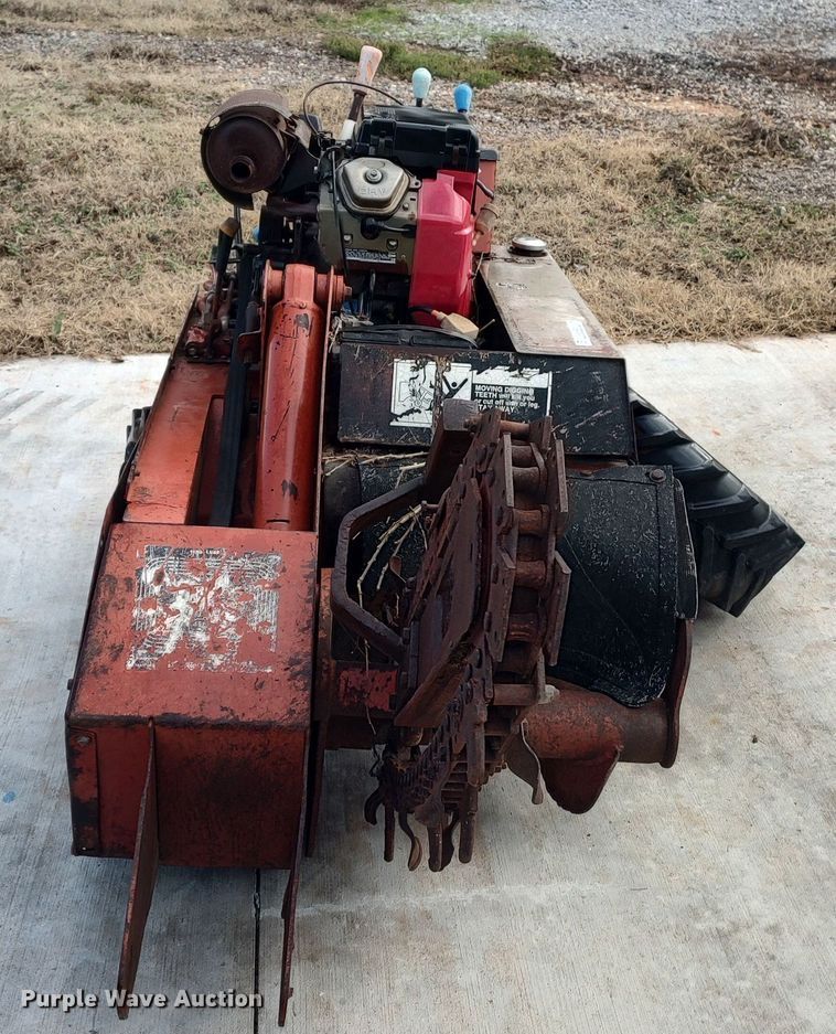image for item LK9452 Ditch Witch 1820  trencher