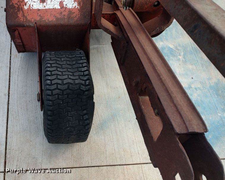 image for item LK9453 Ditch Witch 1820  trencher