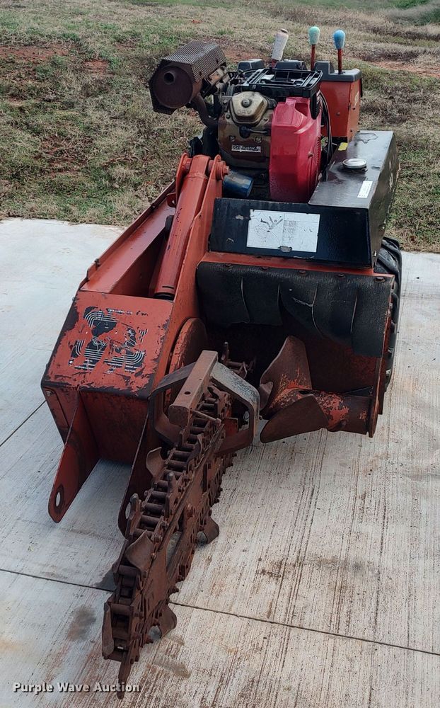 image for item LK9454 Ditch Witch 1820  trencher