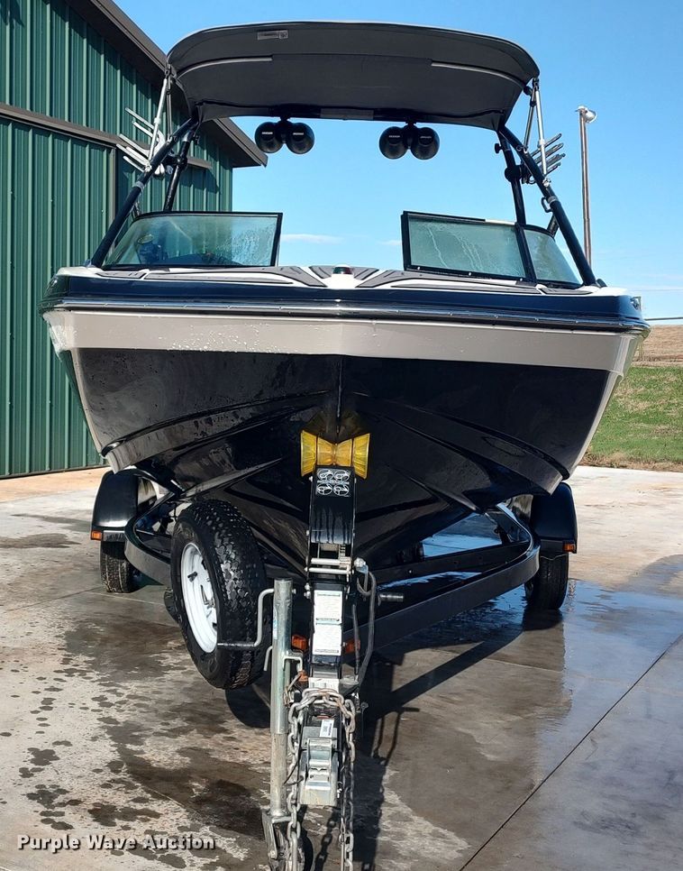 image for item LK9456 2014 Yamaha AR192  boat