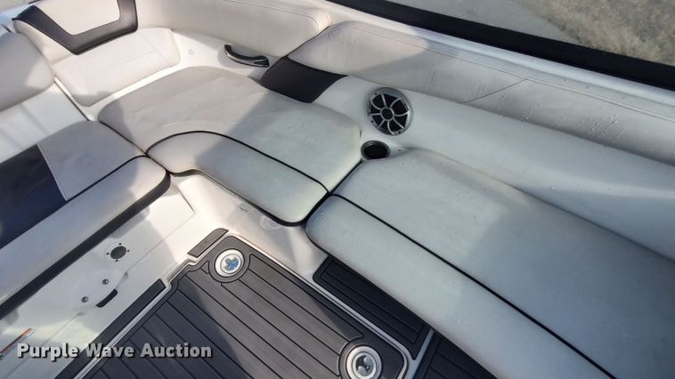 image for item LK9456 2014 Yamaha AR192  boat