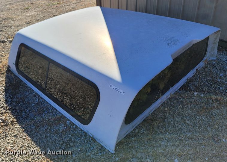 image for item LN9712 Safari  pickup truck topper