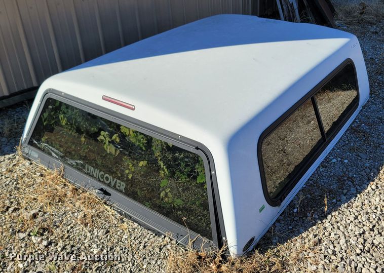 image for item LN9712 Safari  pickup truck topper