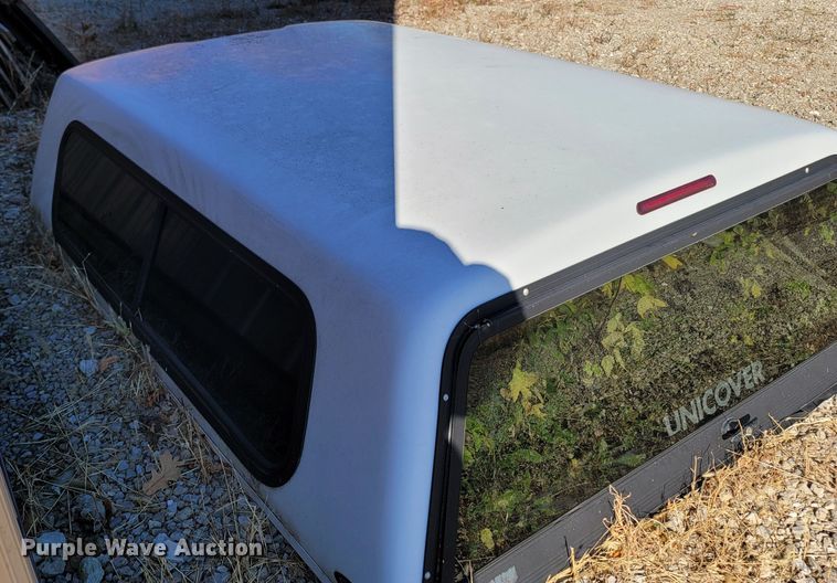 image for item LN9712 Safari  pickup truck topper