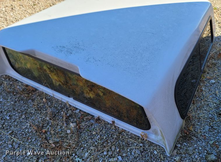 image for item LN9712 Safari  pickup truck topper