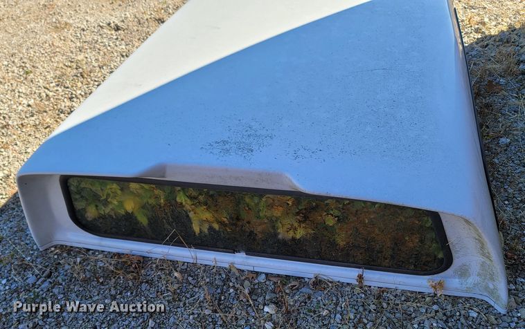 image for item LN9712 Safari  pickup truck topper