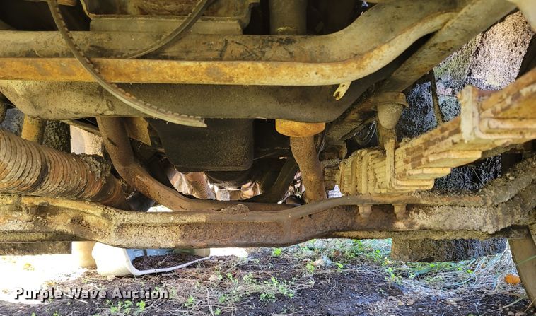 image for item LN9713 1980 Ford  oil distributor truck