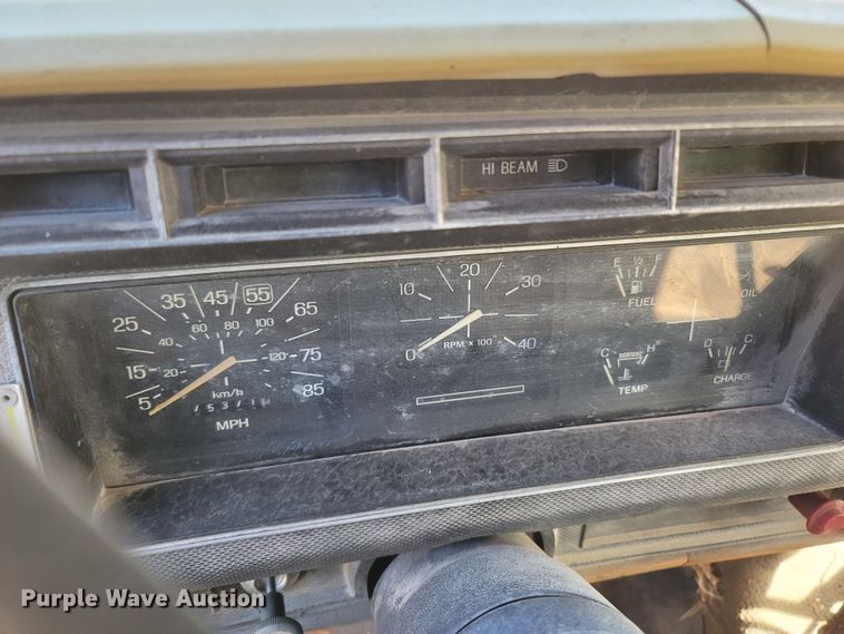 image for item LN9713 1980 Ford  oil distributor truck