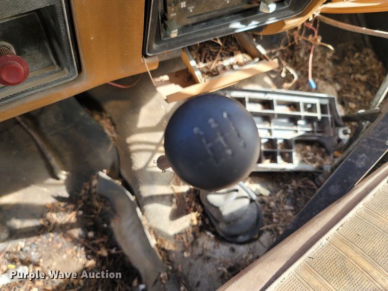 image for item LN9713 1980 Ford  oil distributor truck