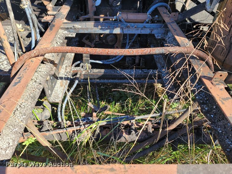 image for item LN9713 1980 Ford  oil distributor truck