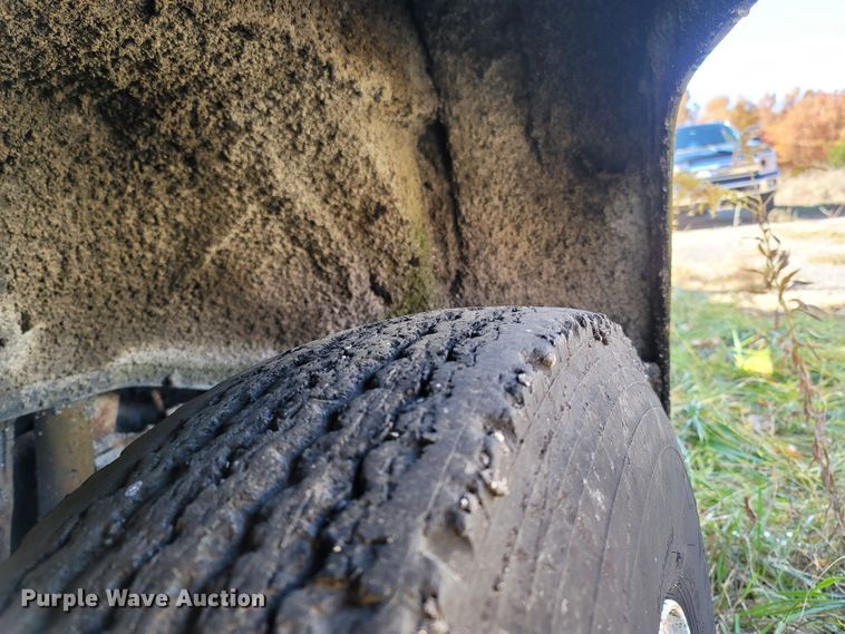 image for item LN9713 1980 Ford  oil distributor truck