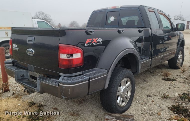 image for item LN9738 2005 Ford F150  SuperCab pickup truck