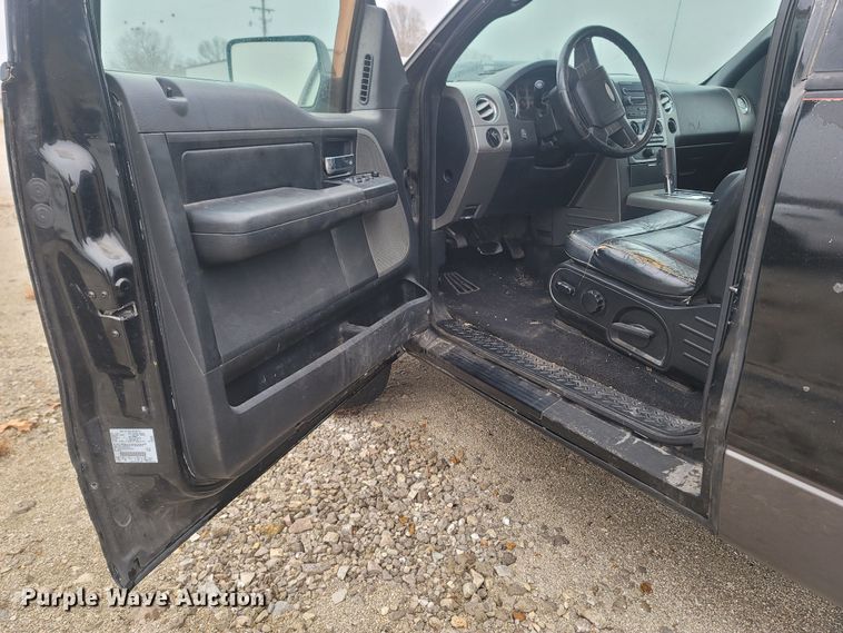 image for item LN9738 2005 Ford F150  SuperCab pickup truck