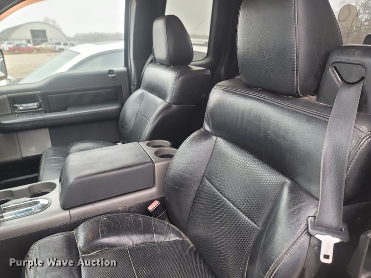 image for item LN9738 2005 Ford F150  SuperCab pickup truck