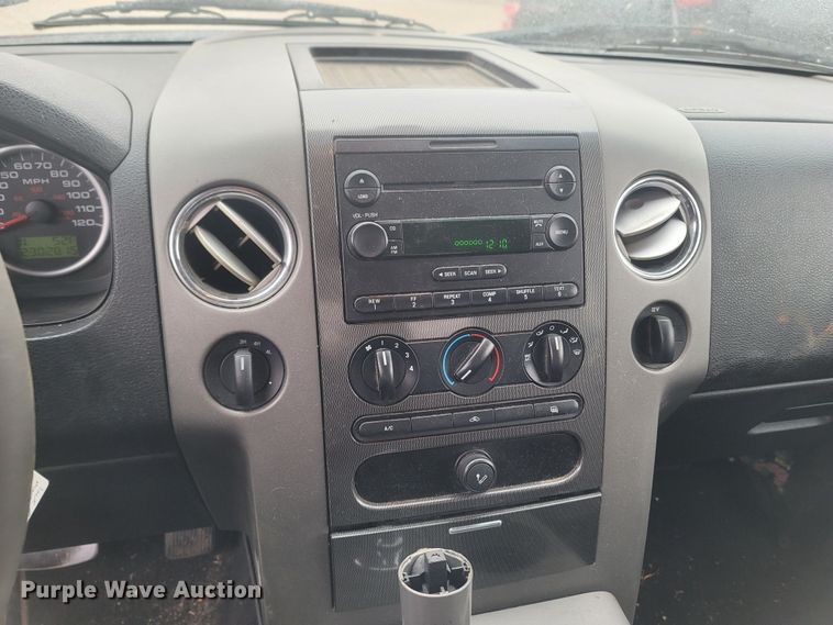 image for item LN9738 2005 Ford F150  SuperCab pickup truck