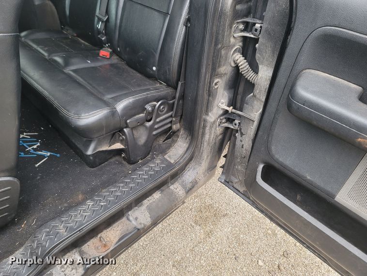 image for item LN9738 2005 Ford F150  SuperCab pickup truck