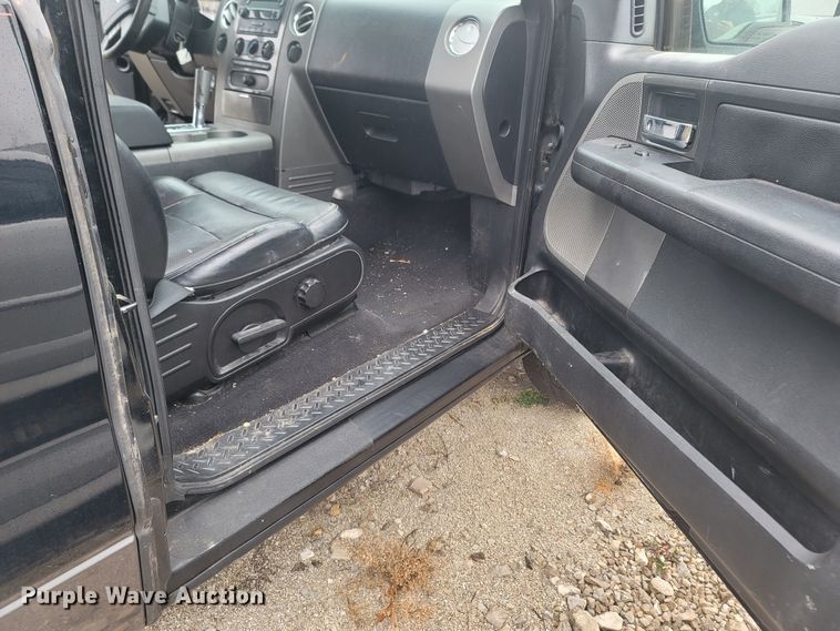 image for item LN9738 2005 Ford F150  SuperCab pickup truck